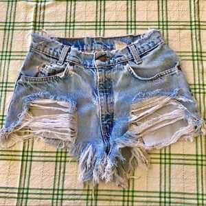 Distressed High Waisted Levi’s Shorts